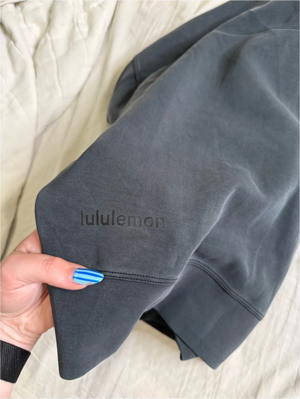 Women’s crewneck